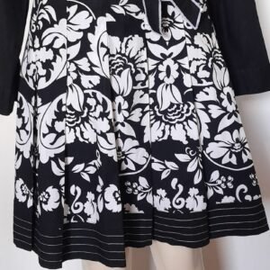 SAIA PETITE SOPHISTICATE